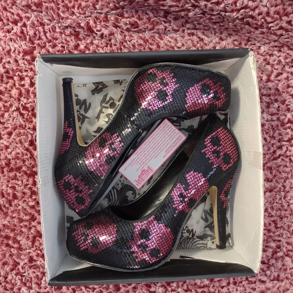 Iron Fist Black and Pink Skull Heels - Picture 1 of 7